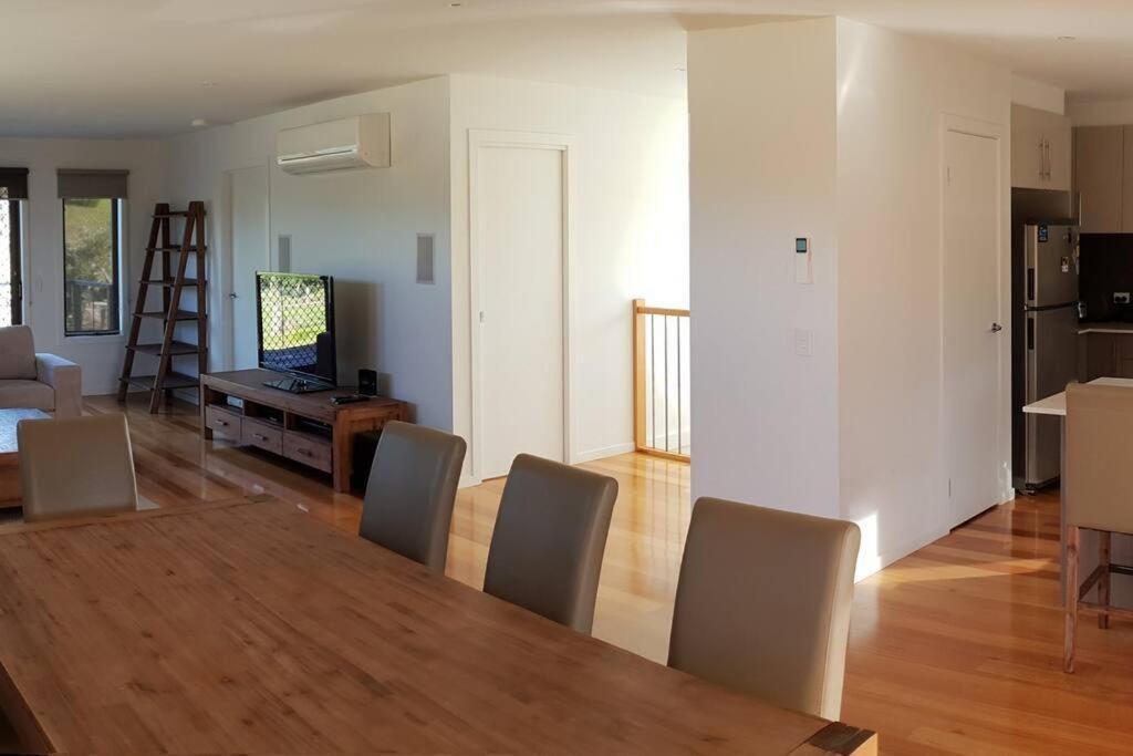 Venus Haven - Beach 1, Linen, Wifi, Netflix Venus Bay Buitenkant foto